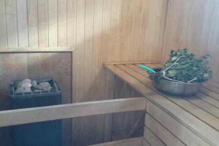 Сдам посуточно коттедж "Корона".