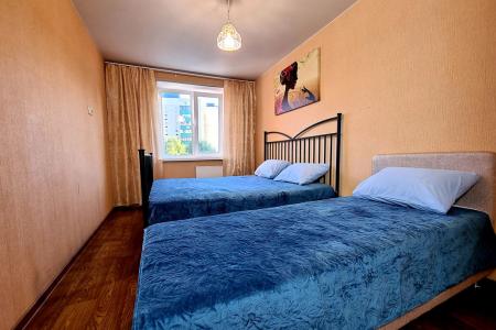 Квартира посуточно на Колпакова 34к2