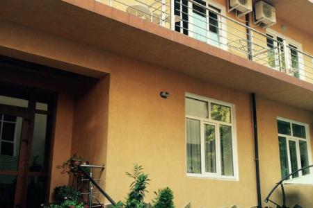 Уютные номера в самом центре Адлера