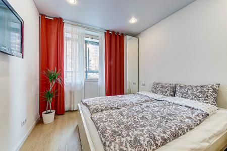 Red Curtains Studio - уютно, чисто и аккуратно. Вам понравиться.