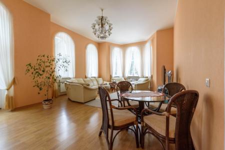 Коттедж 440м на территории 1.5 га