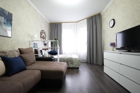 Пять Звёзд рядом с Парком Победы