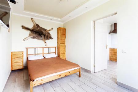 Апартаменты "Квартира с волком"