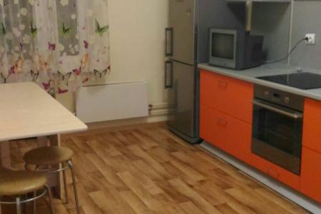 3к квартира на пересечении ул. Пермякова и Широтной, ТЦ Кристалл