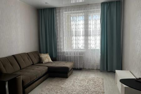 Студия в новом доме в центре Кудрово 1-3чел - метро ул.Дыбенко пешком. До центра Петербурга метро