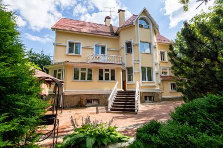 Коттедж в Апрелевке на 25 человек