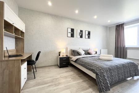 1-к апартаменты на Пухова 56