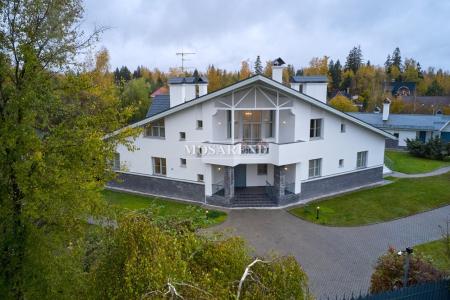 Коттедж на 26 человек