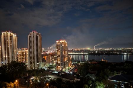 У Вокзала и Метро