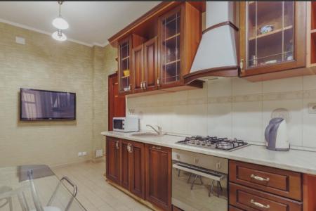 Сдам отличную 2-х комнатную квартиру в тёплом кирпичном доме. Сделан капитальный ремонт.