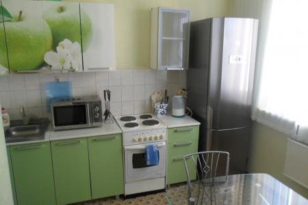 Трёхкомнатная квартира возле Окружной Детской Клинической Больницы