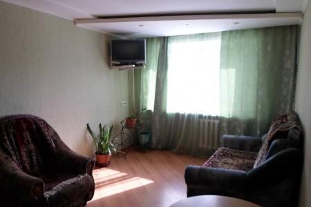 1-ая квартира район республиканской больницы