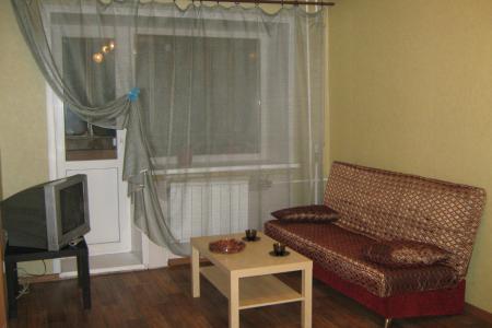 Трехкомнатная квартира возле ЖД-вокзала