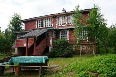Трёхэтажный коттедж с сауной в деревне Новосиверская