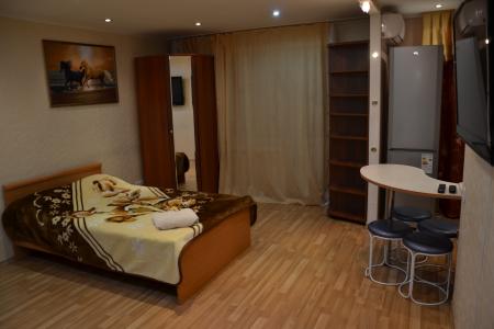 Чистая,уютная 1- комн. кв. с кондиционером в самом центре города!