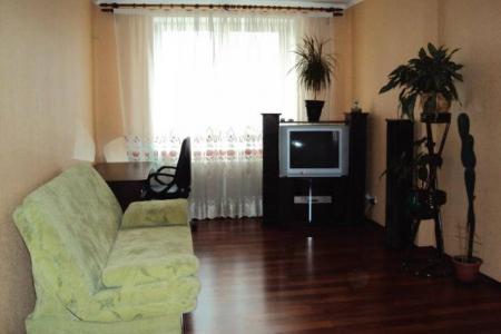 1-комн.кв. посуточно. СибАДИ, ОмГТУ рядом.