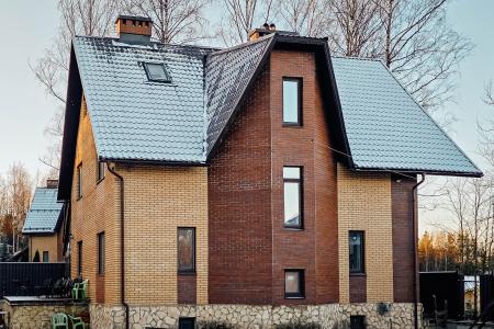 Большой коттедж с 7 спальнями и баней в г. Всеволожск