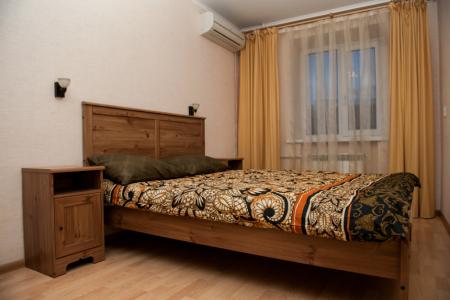 Двухкомнатная квартира Мечникова 79 (ЦГБ)