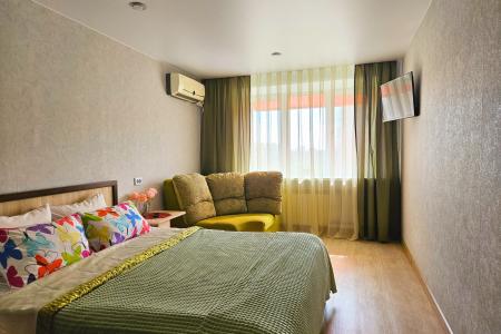 2-ка в Центре у Ж/Д Вокзала на Невской