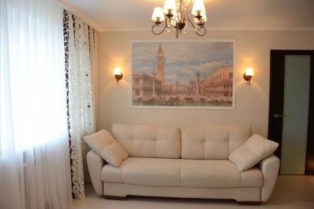 Двухкомнатная квартира в тихом уедененном месте