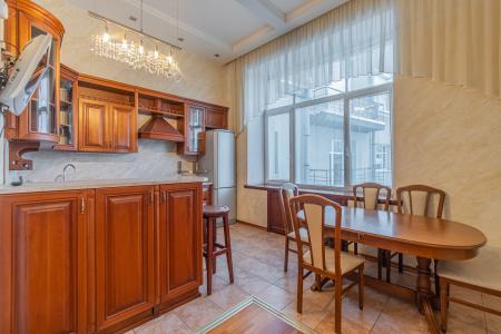 Дизайн апартаменты с сауной и джакузи