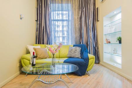 Стильная двухкомнатная квартира на  Чистых Прудах.