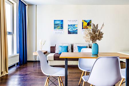 Bаш cтильный угoлoк в сeрдце Краcнодaрa – Aпаpтaмeнты в ЖК “Бoльшoй”!