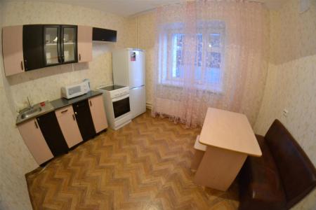 Двухкомнатная квартира на Алексеева 89