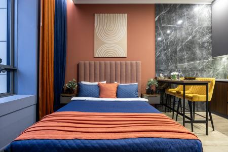 Просторные апартаменты с king size кроватью и дизайнерским интерьером