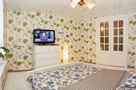 Уютная небольшая квартира для 1-2 человек, отсутствие шумов и надоедливых соседей.