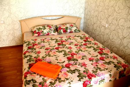 1-ком. квартира на пр. комарова д.16 Рядом МЕГА, Академия МВД, автовокзал.