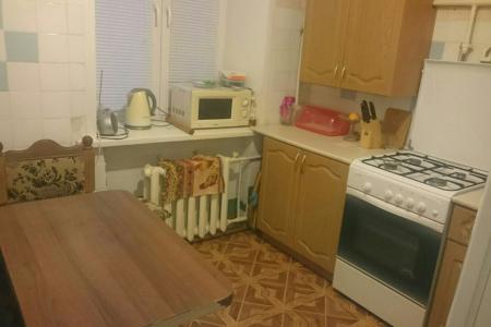 Двухкомнатная квартира около метро Яшьлек и ЖД Северный Вокзала