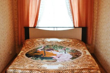 2-х комнатная, чистая и уютная квартира с евроремонтом, балконом и ванной, 5/5 этаж