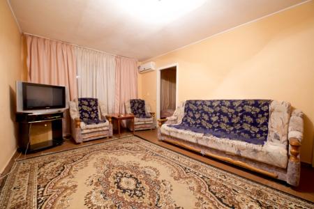 Трехкомнатная квартира в центре