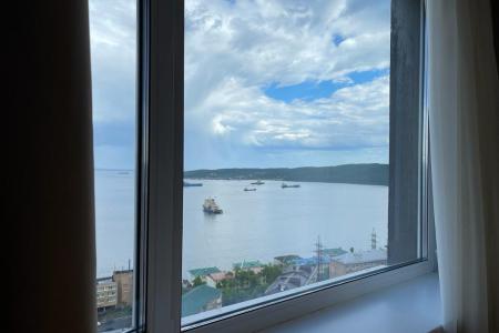 Сдам студию с видом на море и мосты