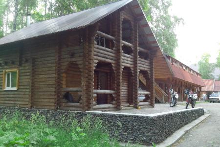 Восьмиместный дом близ Бирюзовой Катуни