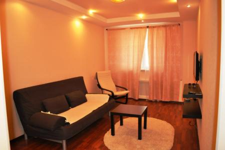 Квартира в центре города около ТОЦ Караван