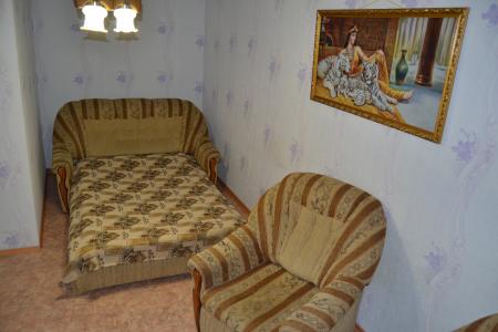 Уютная квартира недалеко от центра.