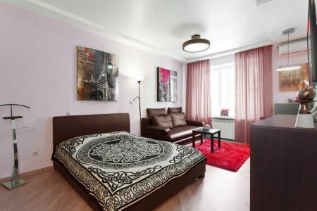 Часы, Сутки рядом с метро