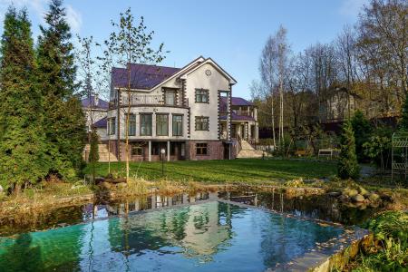 Трехэтажный коттедж  посёлок Парголово, Вокзальное шоссе, 14