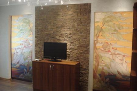 Трехкомнатная квартира напротив РИЖТа