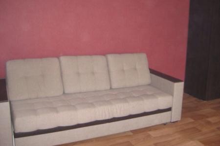 Однокомнатная квартира около ЖД вокзала, метро Уральская