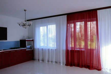 Сдаю отличный коттедж в Константиновке.