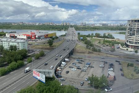 1-комнатная квартира с панорамным видом на город с 13 этажа