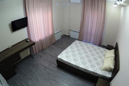 Студия для двоих рядом с ЖД вокзалом.