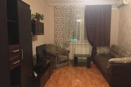 1-к квартира, рядом со спорткомплексом Сухарева