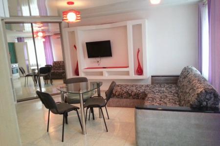 Уютная и чистая квартира на сутки и часы