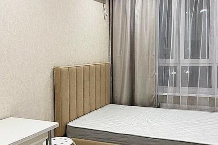 Вблизи множество магазинов и ТЦ &laquo;Космопорт&raquo;