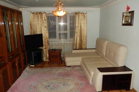 Двухкомнатная квартира в центре Астрахани на набережной