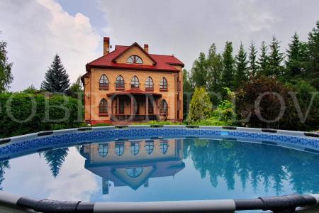 Раскошный коттедж с бассейном в Подольске